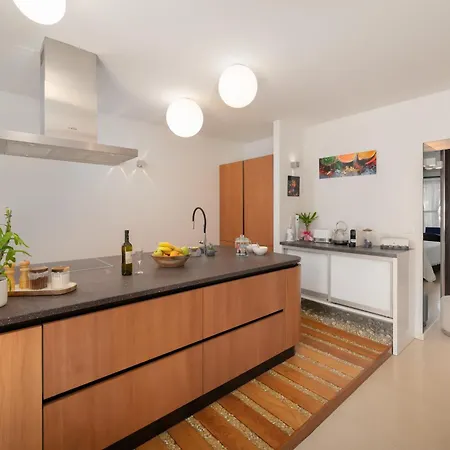 Exotic Oasis Bacvice Apartamento *