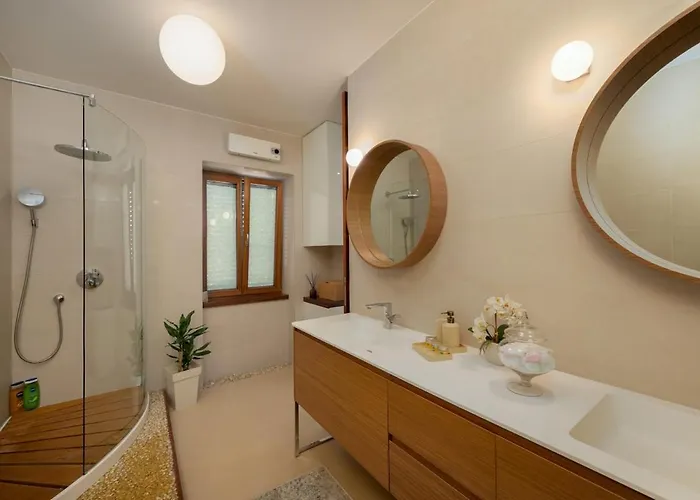 Exotic Oasis Bacvice Apartman *