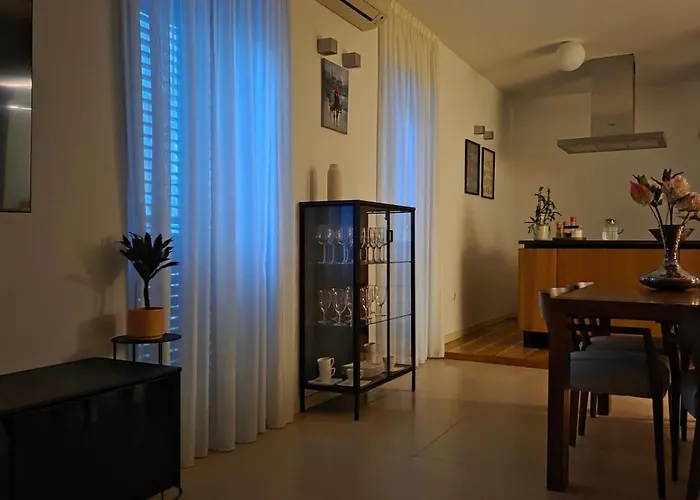 Exotic Oasis Bacvice Apartament