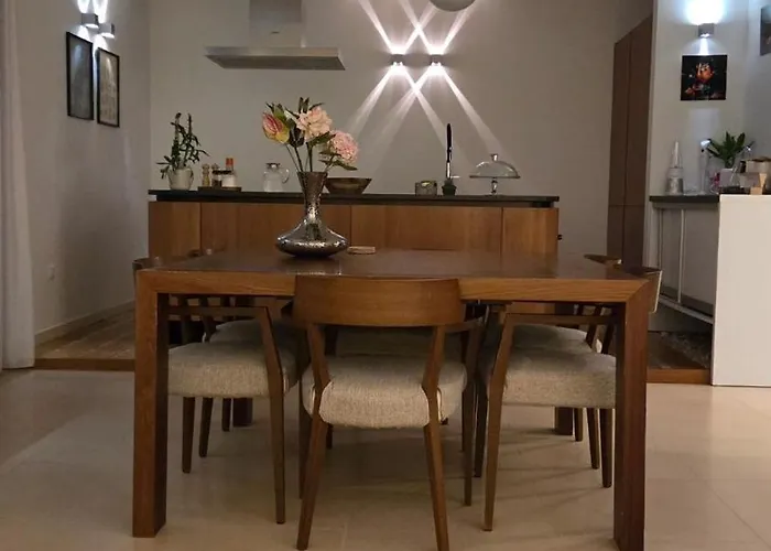 Exotic Oasis Bacvice Split